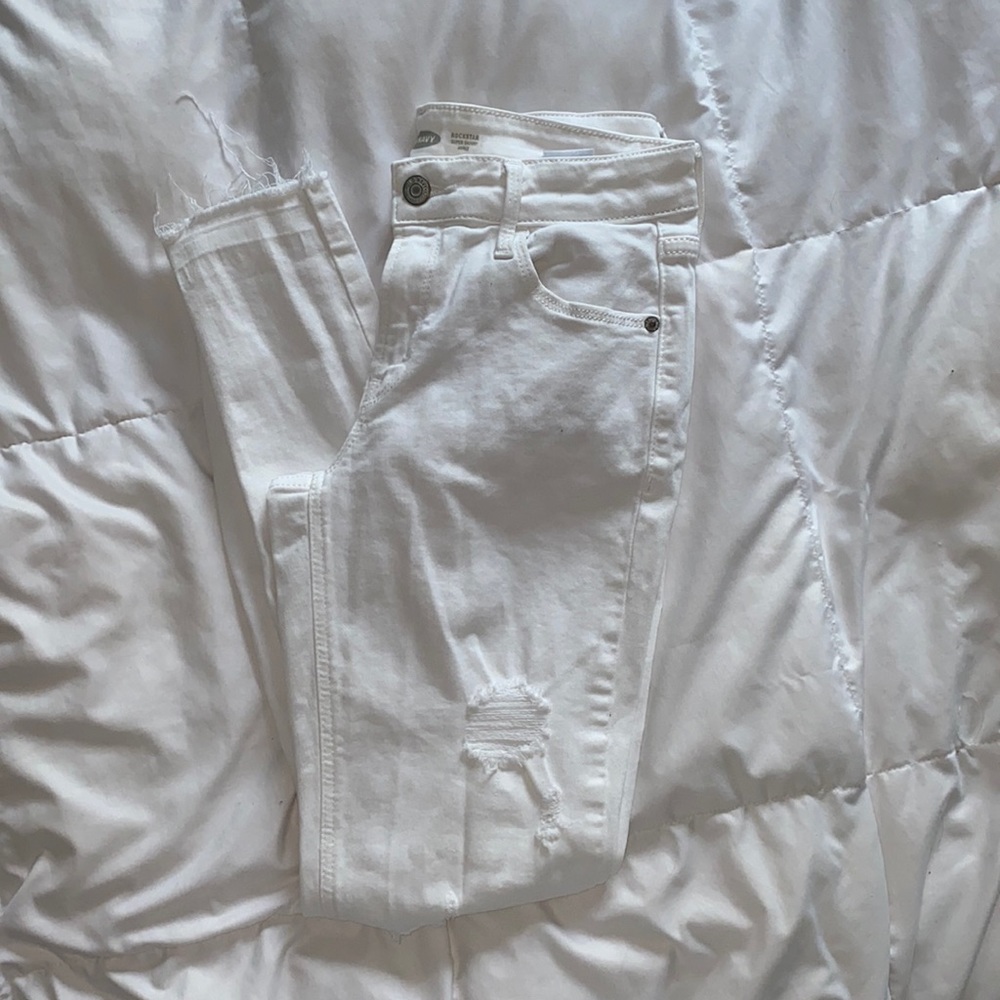 NWOT Old Navy Distressed Rockstar Super Skinny